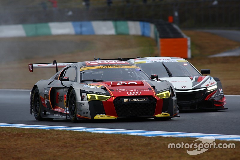 【スーパーGT】もてぎレース1決勝(GT300):タイヤ無交換でつないだ21号車ライアン/藤井組が悲願の初優勝