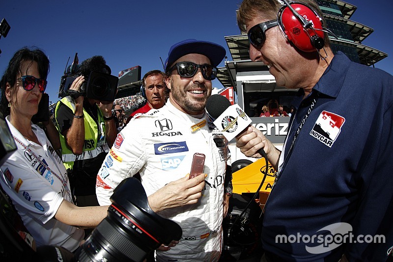 【インディ500予選】アロンソ、オーバーブーストでフロントロウを失う