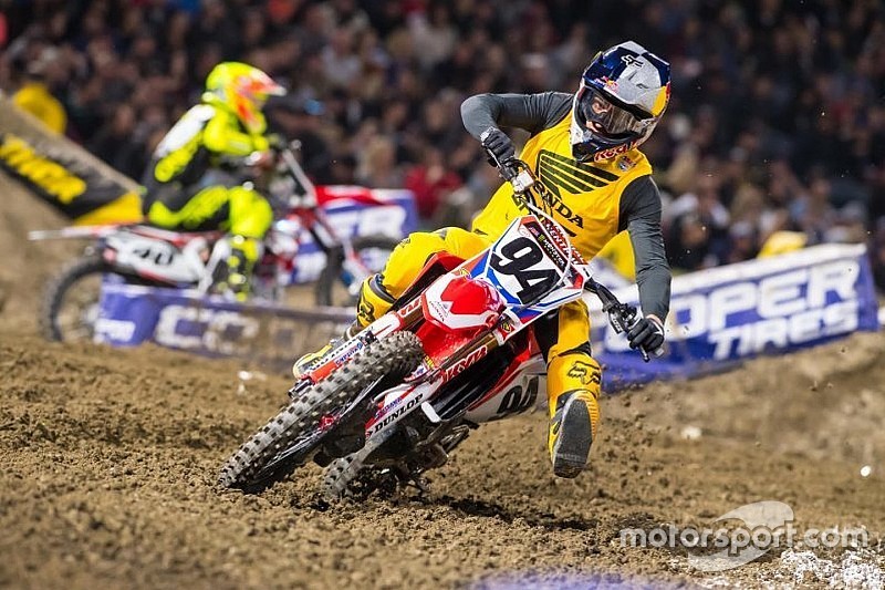 Tempi di recupero tra i tre ed i sei mesi per Ken Roczen