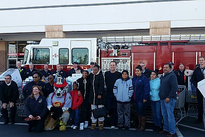 Kevin Harvick Foundation helps displaced families to celebrate Christmas