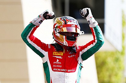 Leclerc vai de 14º à vitória em corrida 2 no Bahrein