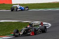 Fittipaldi logra el pleno ganando también la segunda carrera en Silverstone