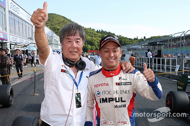 【SF】岡山レース2:残り9周のスプリント、守りきった関口が逆転優勝