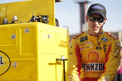 Logano looks to move on from Vegas drama with a victory at Phoenix