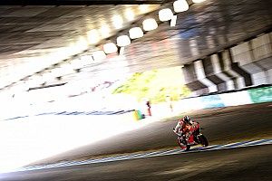 Motegi MotoGP: Marquez fastest as Lorenzo crashes hard