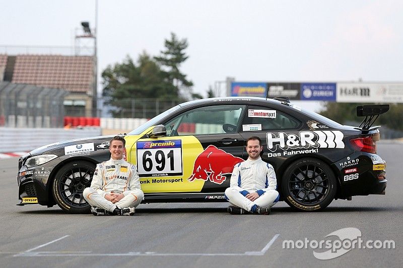 Alexander Mies und Michael Schrey gewinnen VLN 2016
