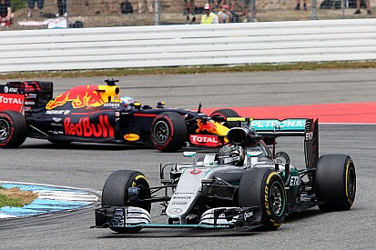 Un problema con el cronómetro retrasó a Rosberg