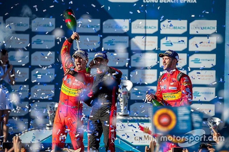 Podio: il vincitore Lucas Di Grassi, ABT Schaeffler Audi Sport, secondo posto Stéphane Sarrazin, Ven