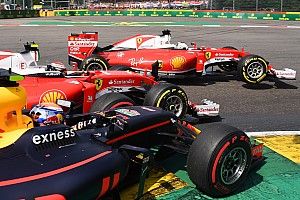 Na Ferrari, Vettel coleciona incidentes na 1ª volta; lembre