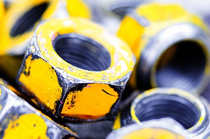 Three crew chiefs fined for Bristol lug nut violations