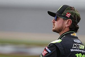 Kurt Busch scores top five at Kentucky: "We persevered"