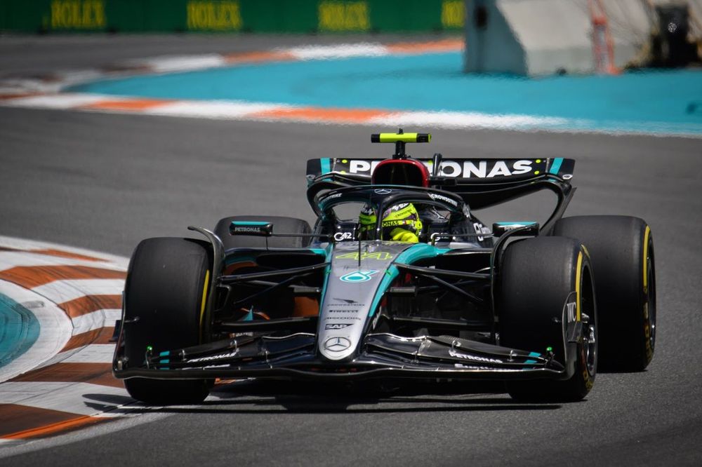 Lewis Hamilton, Mercedes W15