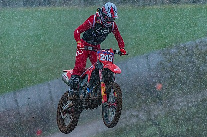 Gajser pakt pole in Britse sneeuw, Herlings vierde