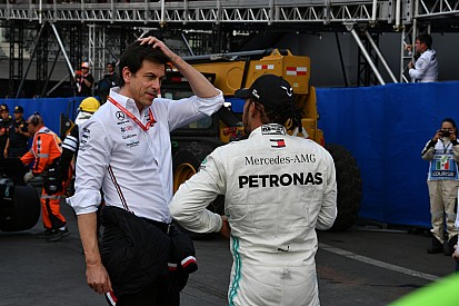 Hamilton: Mis rivales han hablado a Wolff para tener un asiento