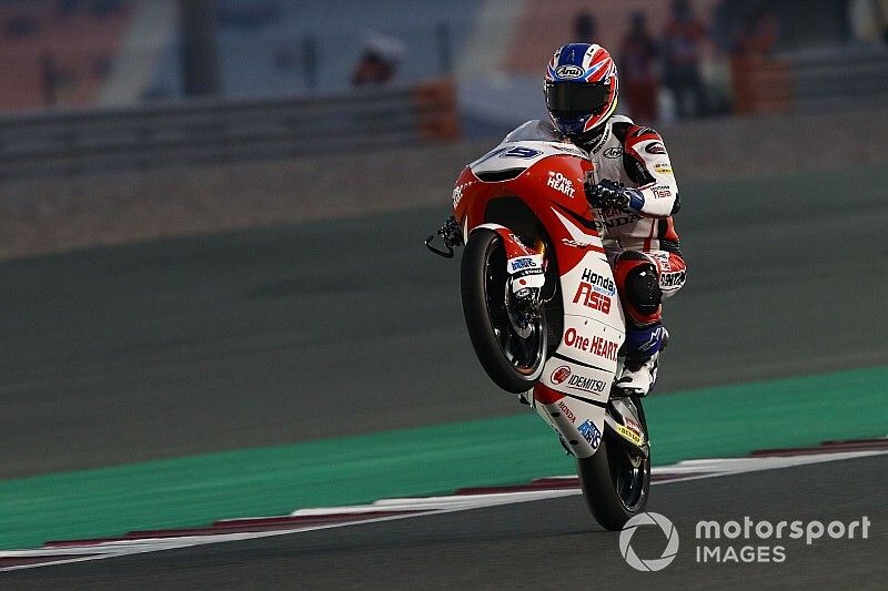Moto3カタール決勝:小椋藍、開幕戦で3位表彰台獲得! 鈴木は悔しい5位に