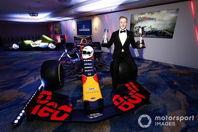Warwick juge que l'accession à la F1 est devenue trop chère