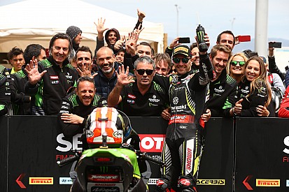 Argentina WSBK: Rea beats Bautista in Superpole race