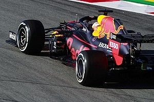 A Red Bull teljes gőzerővel fejleszti a 2020-as F1-es autóját, miközben a Ferrari gyára zárva tart