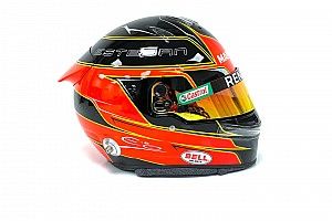 Ocon présente son casque 2020 avec Renault