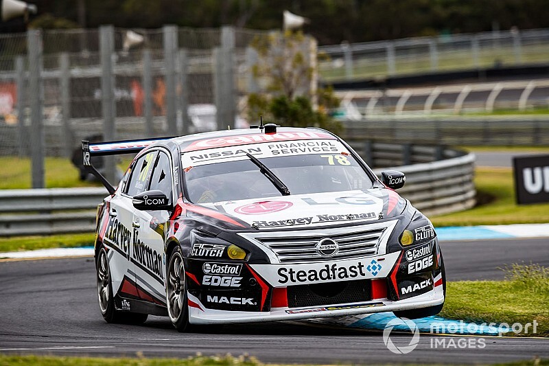 De Silvestro 15e, McLaughlin champion