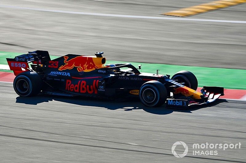 Videón Verstappen megpördülése Barcelonából