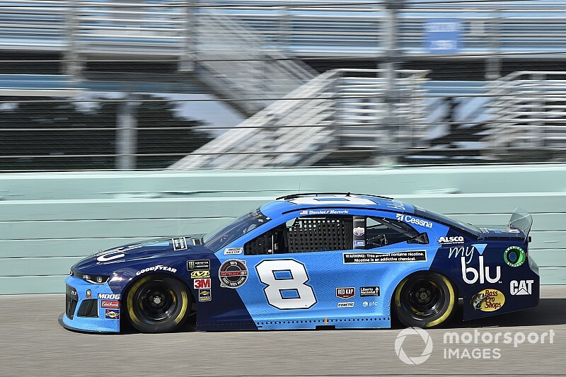 Before leaving RCR, Hemric wins Cup rookie of the year