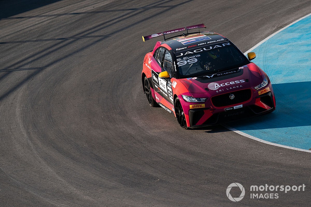 Jaguar: Evans ‘varre’ domingo em Berlim, mas Jimenez segue líder após 2º lugar