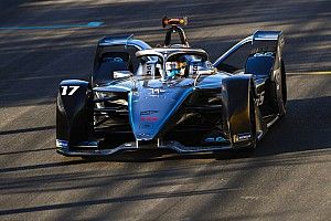 Riyad ePrix: Sims op pole, De Vries derde in eerste kwalificatie