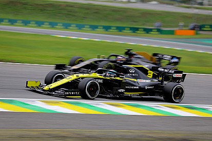Ricciardo megpróbált mélyet fékezni, ki is ütötte Magnussent (videó)