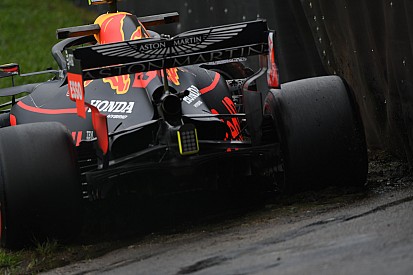 Képeken Albon és Kubica összetört autója: jelentős anyagi kár