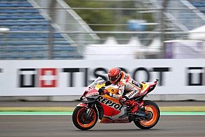 MotoGP: Acidente assustador de Márquez, preocupações com segurança e chuva torrencial trazem dúvidas sobre GP da Indonésia