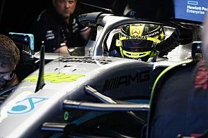 Alasan Lewis Hamilton Lebih Lambat dari George Russell di Baku