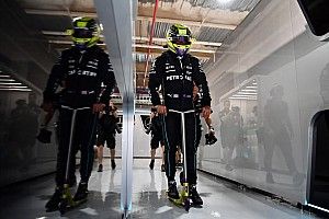 Hamilton cuestiona la estrategia de Mercedes en Miami