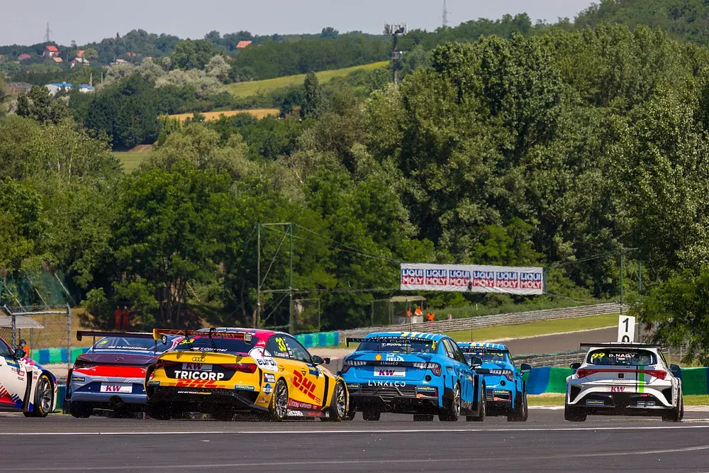 Start action, Tom Coronel, Comtoyou DHL Team Audi Sport, Audi RS 3 LMS