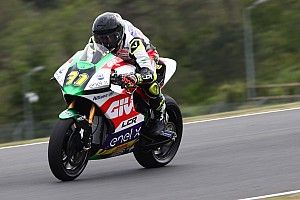 Hasil MotoE Catalunya: Pons Menang, Granado Kena Sial