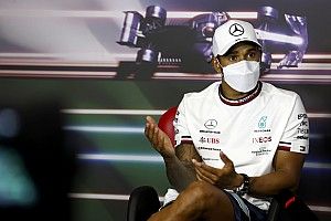 Hamilton tudott az érkező fejlesztésekről, még nem mondott le az idei bajnoki címről