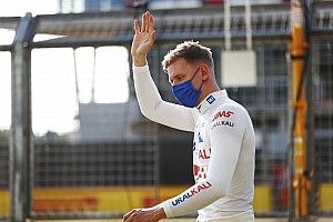 Steiner: "Mazepin, 2022'de Haas'ta kalacak, Schumacher'le görüşüyoruz"