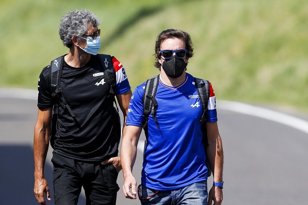 Az Alpine pilótái ismét remekeltek – Alonso további javulást vár