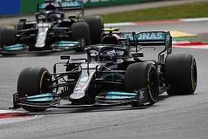 Hamilton: Bottas "completely fair" after team orders call