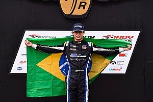 Kiko Porto brilha em Indianápolis e vence prova da USF2000