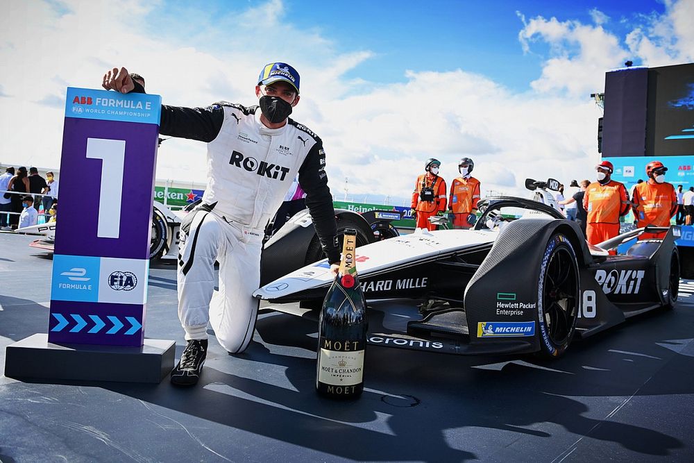 Mortara gana la segunda carrera en México