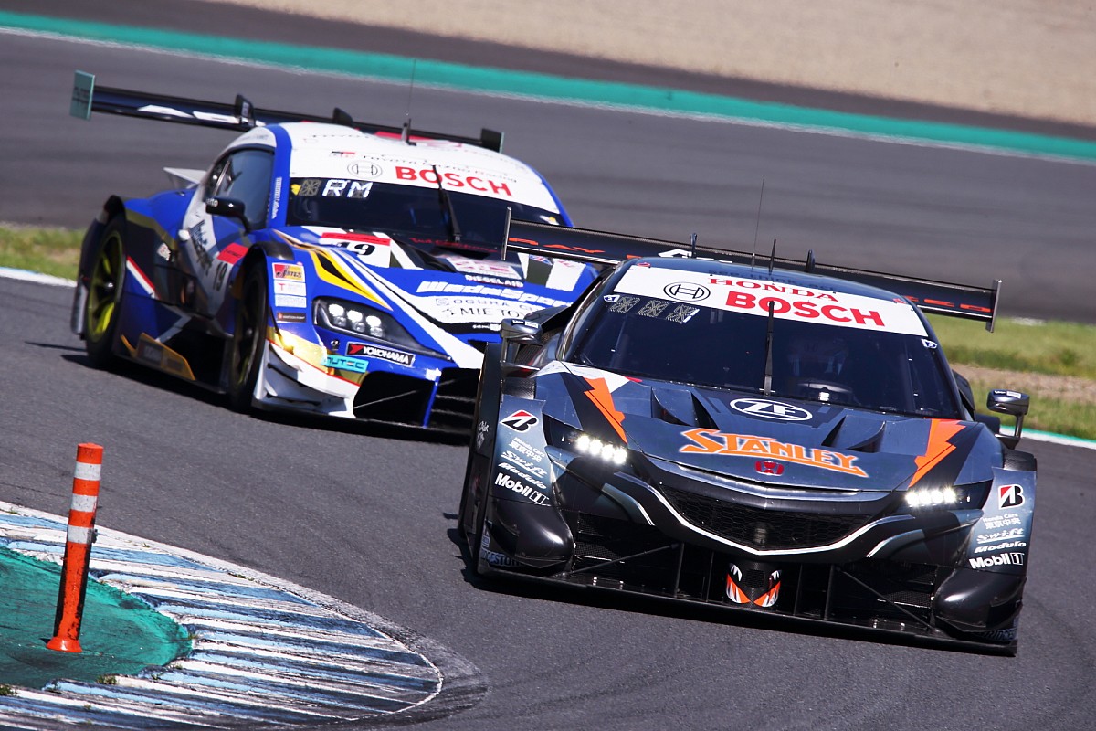 【スーパーGT】19号車スープラの猛追を逆手に……1号車STANLEYの山本尚貴が見せた老獪なレース戦略