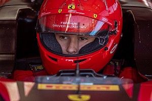 Un español de 15 años prueba con la Ferrari Driver Academy