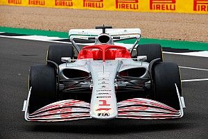 Verstappen: "Le F1 2022? Non siamo ai livelli della IndyCar"