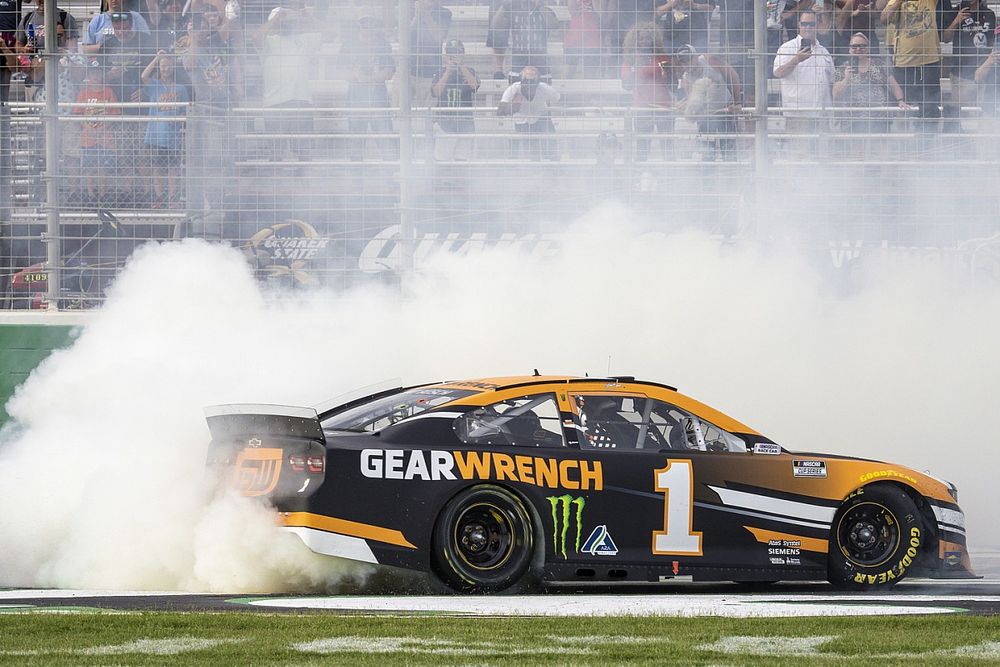 Kurt Busch, Chip Ganassi Racing, Chevrolet Camaro GEARWRENCH celebrates his win