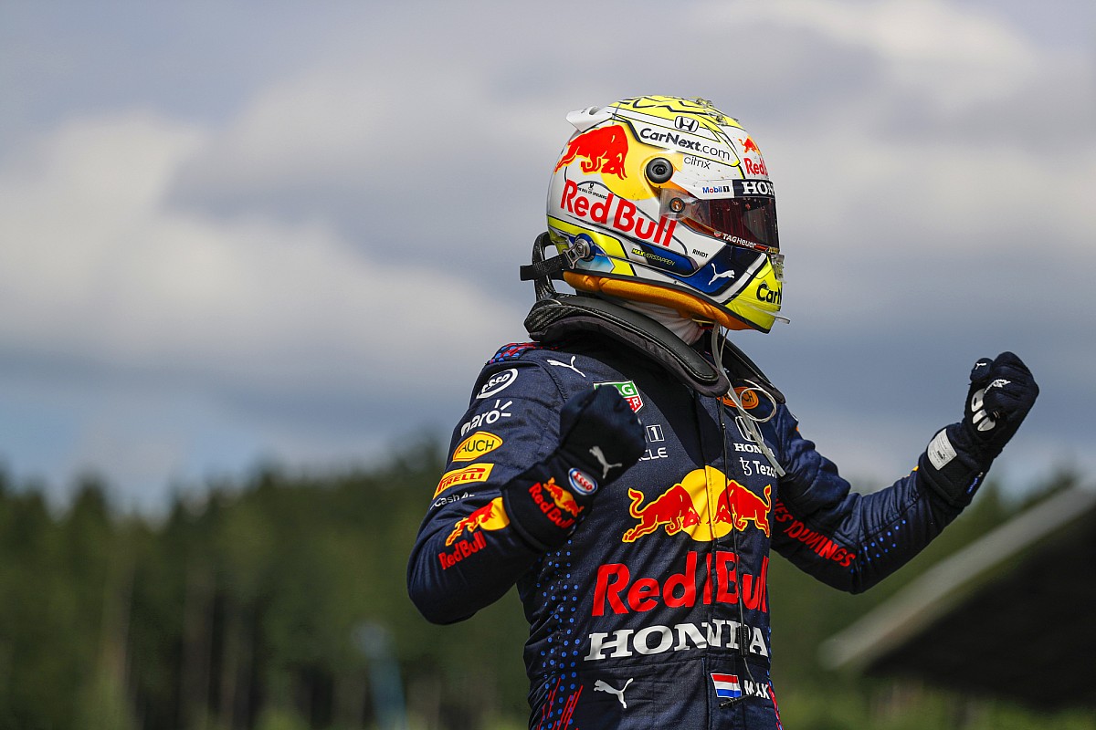 GP Austria: Max ipoteca il titolo, Mercedes affoga nei suoi guai