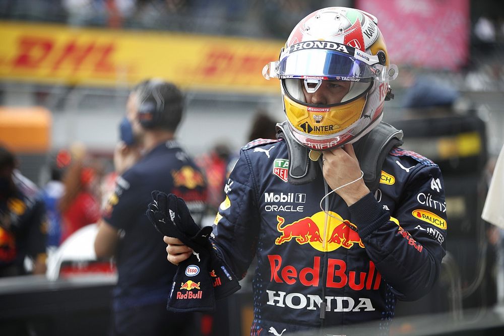 Перес рассказал, как они с Red Bull продлевали контракт