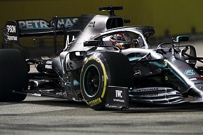 Hamilton supera a Verstappen en la 2° práctica
