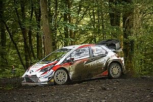 Kris Meeke lidera en Gales tras el aperitivo en Oulton Park