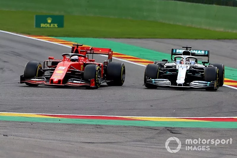 Sebastian Vettel, Ferrari SF90, Lewis Hamilton, Mercedes AMG F1 W10